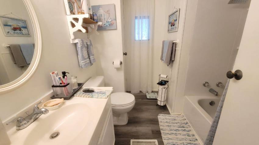 161 Juniper Dr. West a Dundee, FL Mobile or Manufactured Home for Sale
